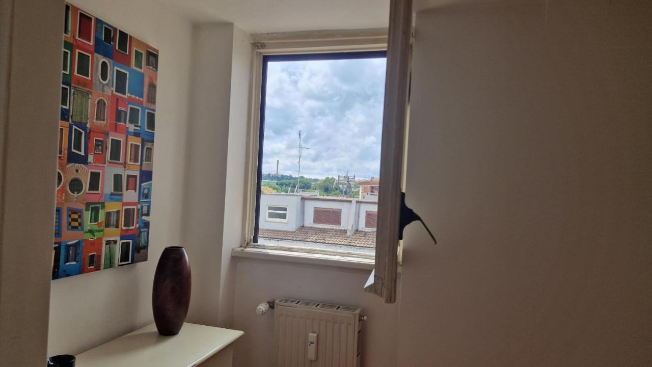 Casa Di Libri - Delizioso Appartamento A 10 Min Da Trastevere Рим Екстериор снимка